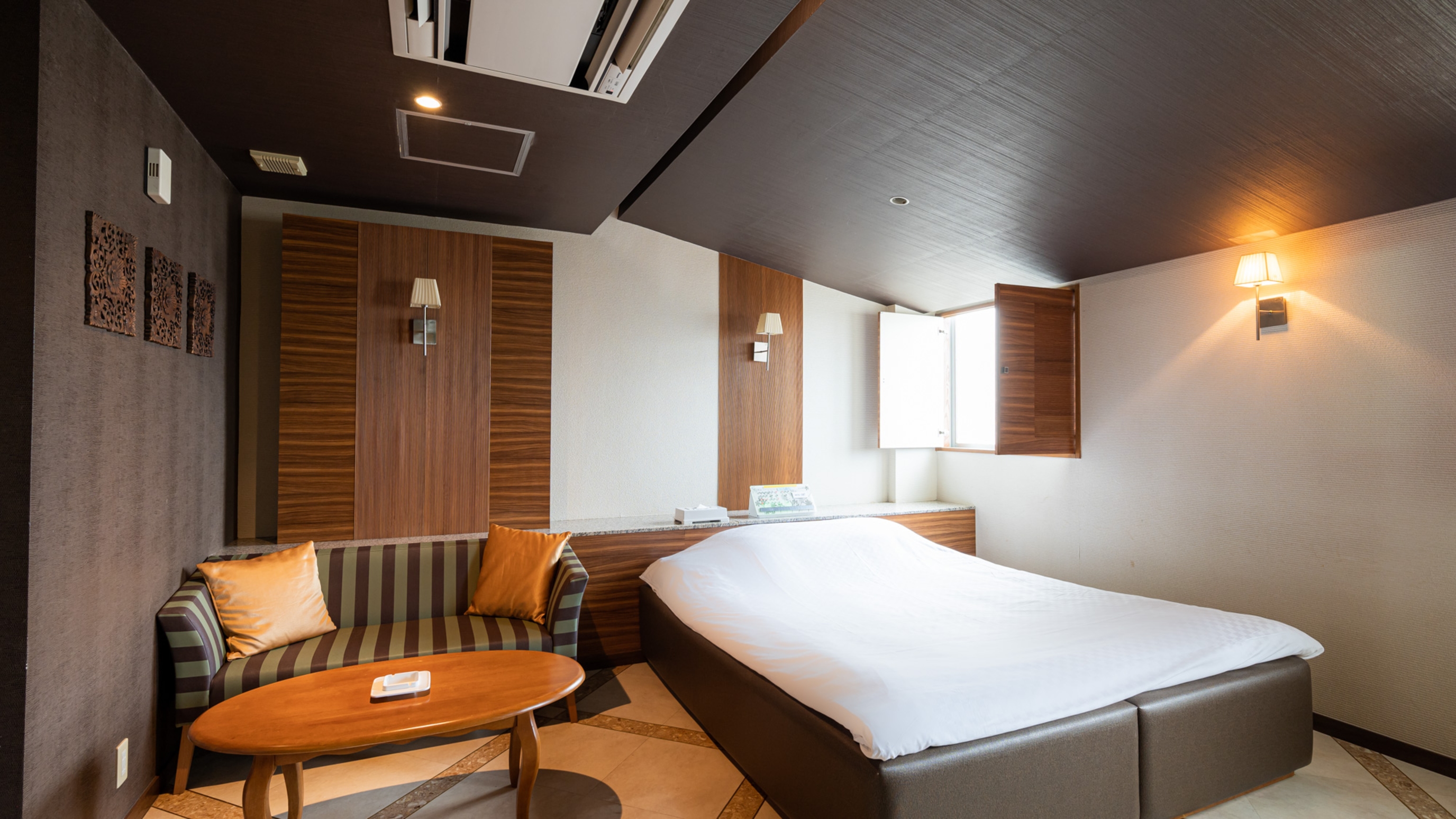 その他 an AKRAPOVIC アクラポビッチ JMCA仕様 スリップオンラインマフラー